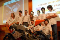 Presentació de la motocicleta construïda per l'equip MotoStudent-ETSEIB