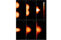 Evolució temporal de la densitat durant la col·lisió frontal de duess estrelles de neutrons, simulada amb un codi de partícules (SPH) en 2-D. Imatge gentilesa de R. Cabezón, D. García-Senz i col·laboradors (2010).