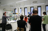 L'equip de gravació amb la investigadora Gemma Agustí