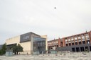 Un dels 'quadcopters' equipat amb tecnologia UPC i adaptat pels participants del concurs volant segons la trajectòria definida i captant dades de contaminació.