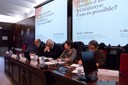 D'esquerra a dreta: Josep Casanovas, director del Centre de Cooperació per al Desenvolupament (CCD) de la UPC; Eduard Arruga, president de la Fundació del Banc dels Aliments; Mercè Darnell, cap de l’Àrea de Programes i Serveis de Càritas i experta en Treball Social; i Xavier Álvarez, representant del Grup de Recerca en Drets Humans i Sostenibilitat de la Càtedra UNESCO de Sostenibilitat de la UPC.