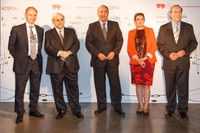 D’esquerra a dreta, Cèsar Molins, representant de PIMEC; el conseller d’Economia i Conseixement de la Generalitat de Catalunya, Andreu Mas-Colell; el rector de la UdL i president de l’ACUP, Roberto Fernández; Carmen Mur, vicepresidenta de Foment del Treball, i Jaume Lanaspa, director general Fundació “La Caixa”.