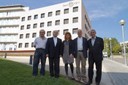 D’esquerra a dreta: Joan Cabestany, Gabriel Junyent, Tània de los Santos, Andreu Català i Pedro Serrano, part de l’equip de la candidatura del professor Junyent.