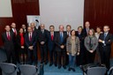 Foto de família de la presentació de les beques Santander CRUE-CEPYME