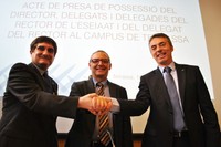 D'esquerra a dreta:  Miguel Mudarra, director de l’ESEIAAT;  Enric Fossas, rector de la UPC, i Xavier Cañavate, delegat del rector per al procés de fusió del l’EET i l’ETSEIAT en la nova escola i per al Campus de Terrassa