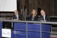 From left to right: the Catalan minister for Economy and Knowledge Andreu Mas-Colell, the Spanish minister for Science and Innovation Cristina Garmendia, BSC executives and Repsol chairman and CEO Antonio Brufau.