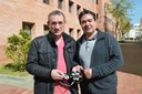 Juan José and Miguel Ángel Mañanas, CREB researchers, together with the designed device.
