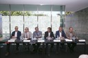 De izquierda a derecha: el rector de la UPF, Jaume Casals; el rector de la UPC, Enric Fossas; el presidente de honor de Barcelona Global, Joaquim Coello; el presidente de Barcelona Global, Gonzalo Rodés; el segundo teniente de alcalde de Empresa, Cultura e Innovación del Ajuntament de Barcelona, Jaume Collboni, y el presidente de FemCat, Ramon Carbonell