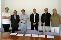 De izquierda a derecha: Josep Fuses, director de la Escuela Politécnica Superior de Arquitectura de Girona de la Universidad de Girona; Josep Bertran, de la Escuela Técnica Superior de Arquitectura de la Universidad Rovira y Virgili, en Reus; Pere Vall, de la Escuela Técnica Superior de Arquitectura de la Universidad Internacional de Cataluña; Jordi Ros, director de la ETSAB de la UPC; Robert Terradas, de la Escuela Técnica Superior de Arquitectura La Salle de la Universidad Ramon Llull, y Víctor Seguí, de la ETSAV de la UPC. 